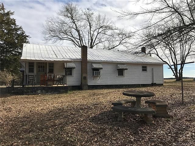 2nd image of 2713 Suzy Bole Rd