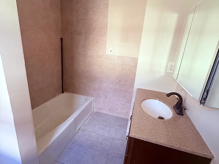 52-54 Pierce St #2 — Photo 6