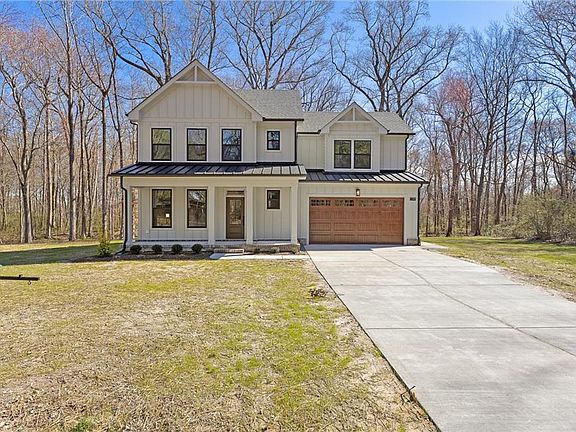 2nd image of 1421 Saint Brides Rd W