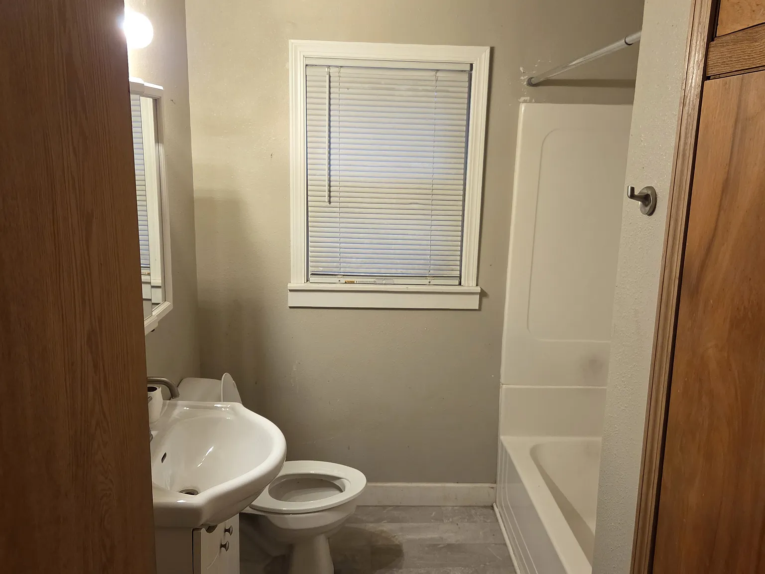 2 bed, $1,200 — Photo 2
