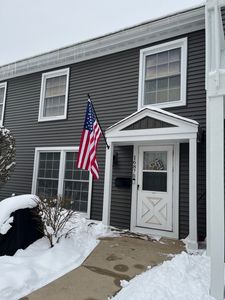 1687 Williamsburg Ct APT B, Wheaton, IL, 60189