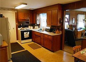 4th image of 314 East St
