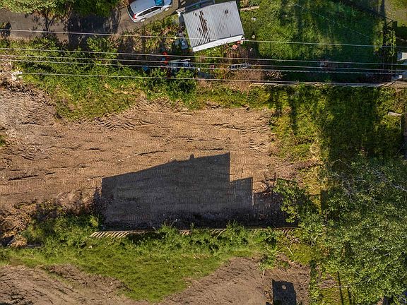 4th image of 6724 Rockwood Rd