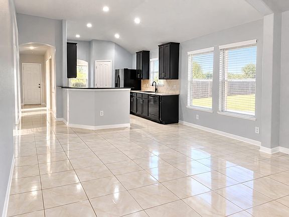 3rd image of 18303 Ranch View Trl
