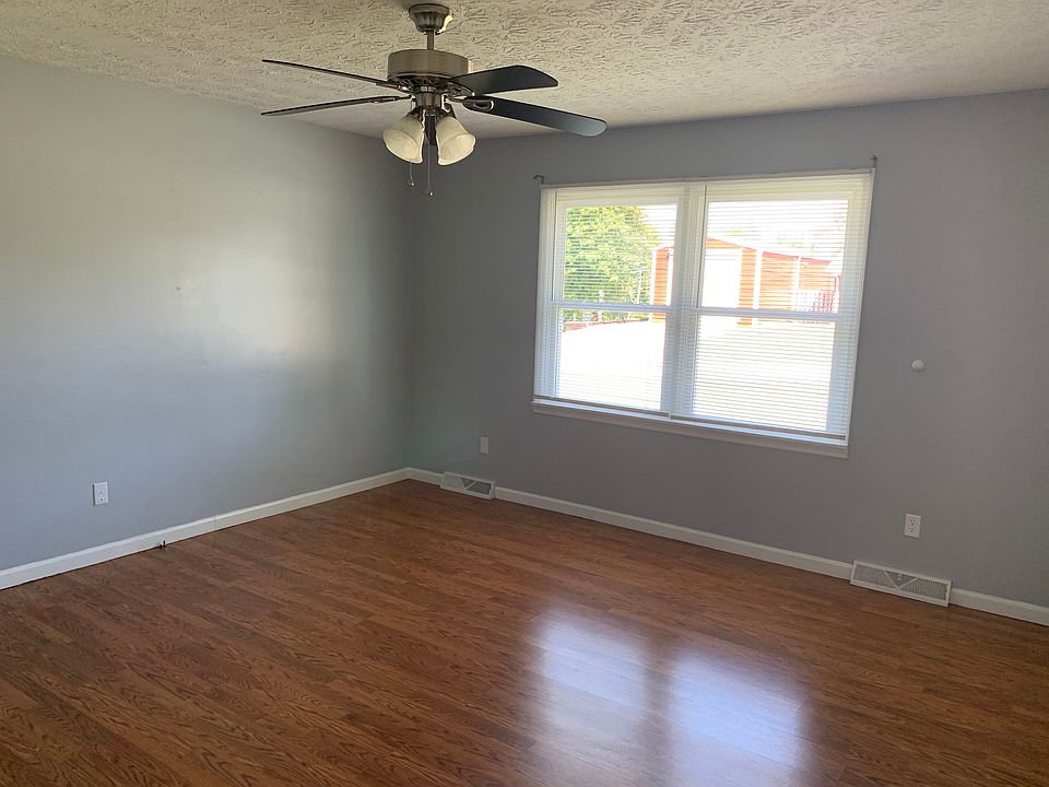 2nd image of 65 Hughes Ct