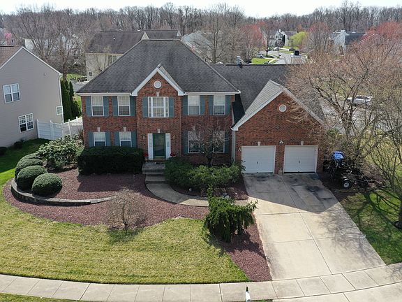 3rd image of 32 Creekwood Dr