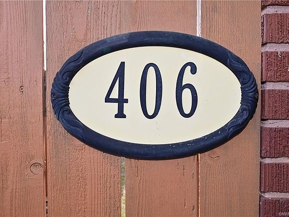 5th image of 406 Lakeshore Dr