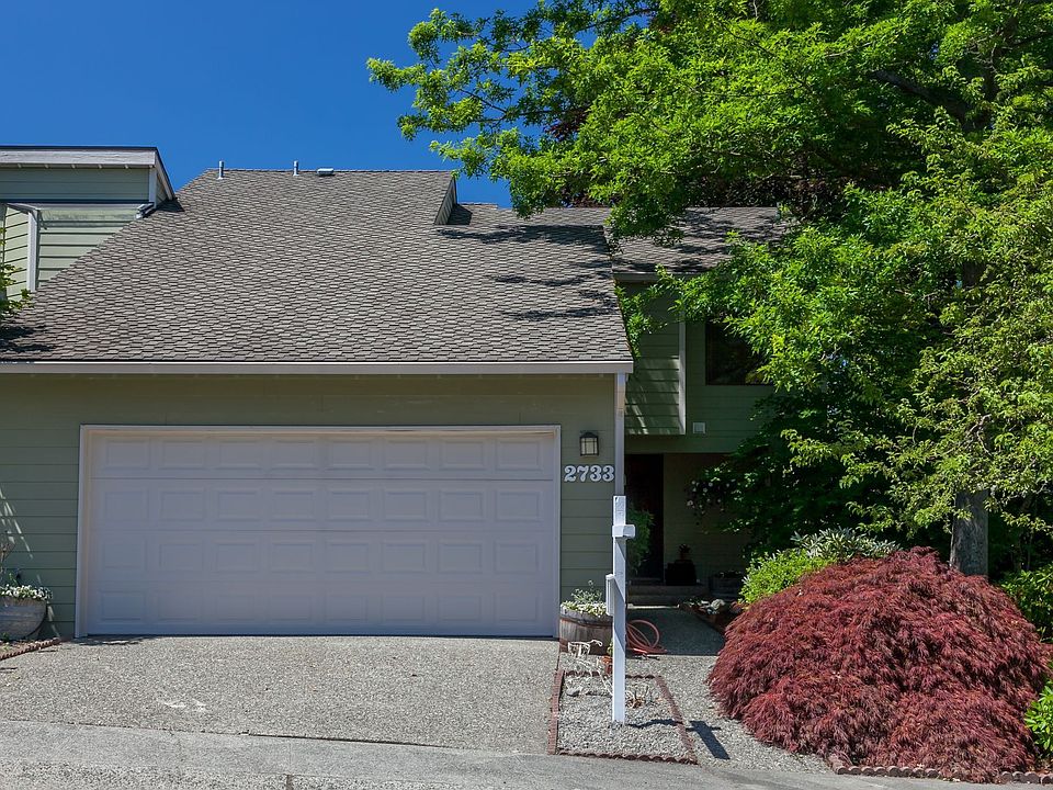 1st image of 2733 174th Ave NE