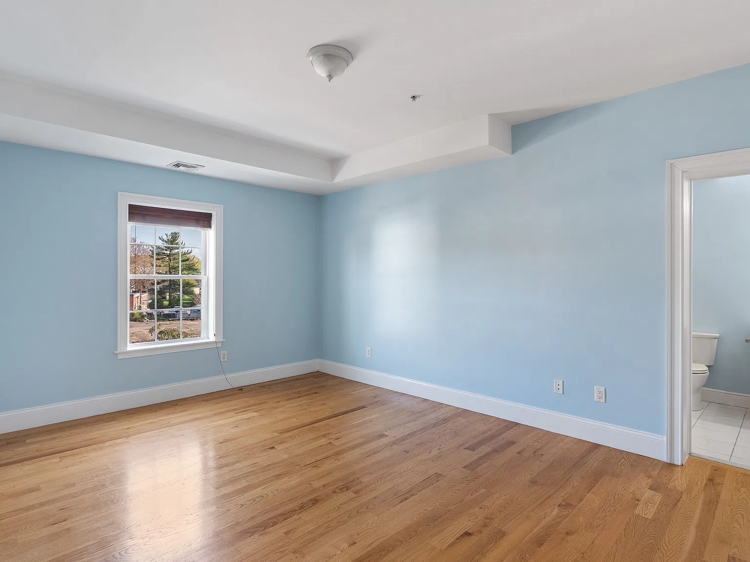 2 bed, 2.0 bath, 1100 sqft, $3,100 — Photo 4