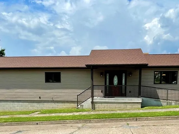 2207 2nd Street, Moundsville, WV 26041