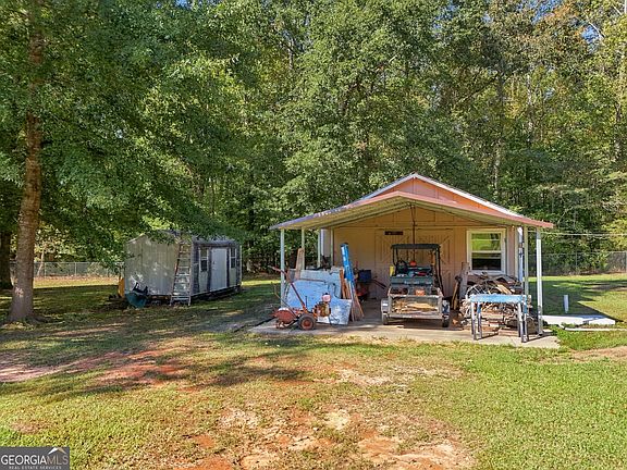 3rd image of 525 Dean Rd