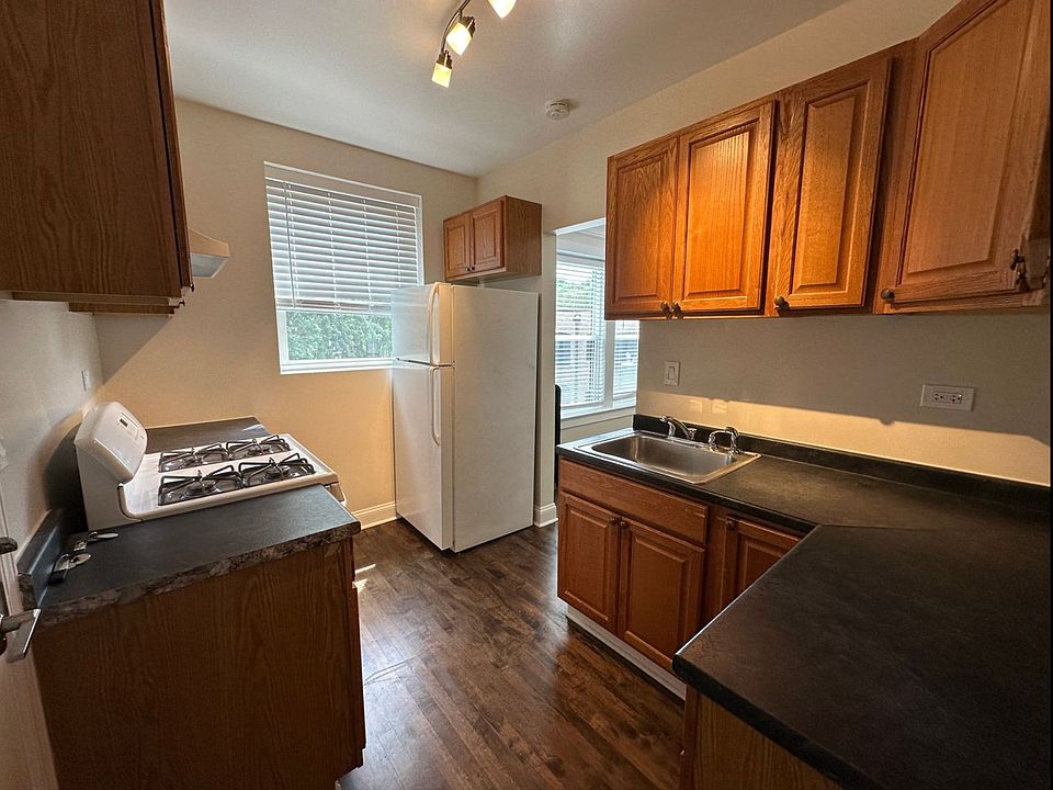 1st image of 1377 W Greenleaf