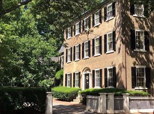 8 Chestnut St #B, Salem, MA 01970