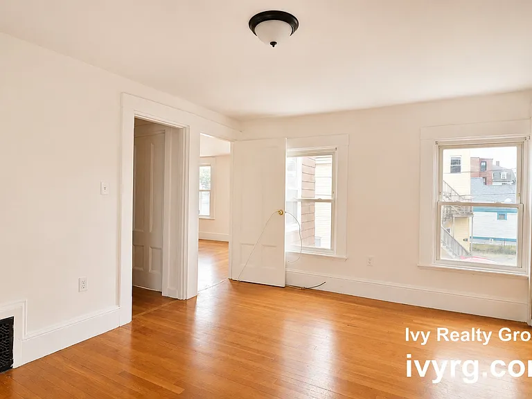 23 Mount Vernon St #2 — Photo 14