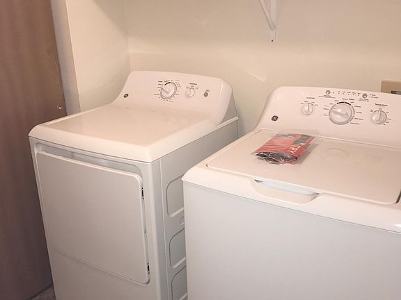 Full Size Washer/Dryer