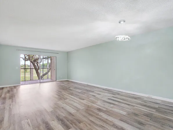 12800 SW 7th #206g, Pembroke Pines, FL 33027