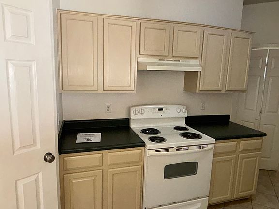 2nd image of 2205 Garrett Dr