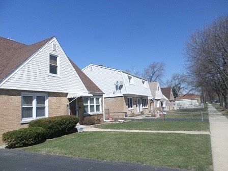 3rd image of 2922 Louis St