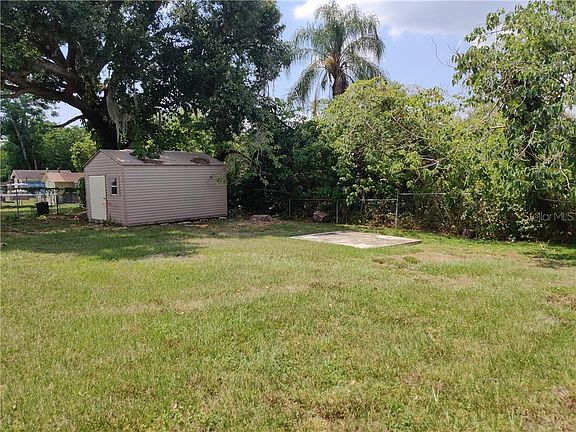 5th image of 2188 Colonial Ave