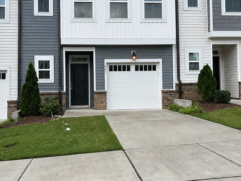 843 Oak Center Dr