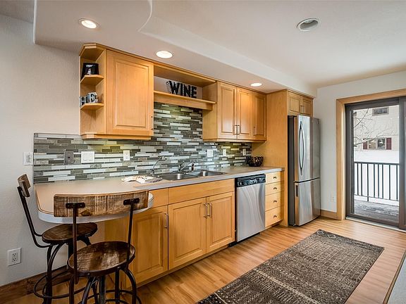 5th image of 1608 Woodbridge Ct