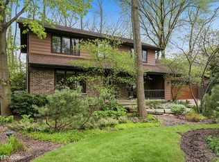 1525 62nd St, Downers Grove, IL 60516