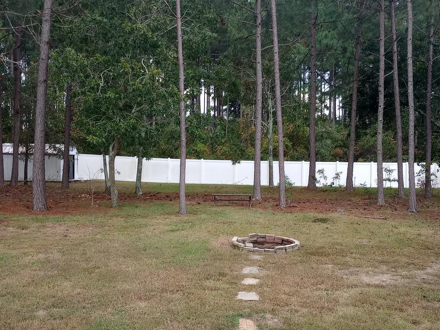 468 Ridgehill Dr — Photo 3