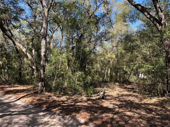 104 Sunset Ln, Interlachen, FL 32148