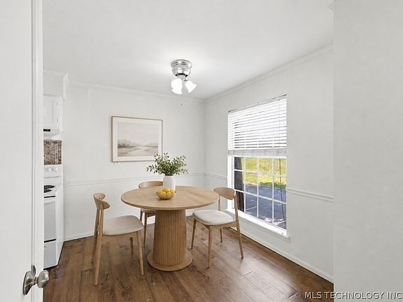 5th image of 6729 S Richmond Ave Unit 629