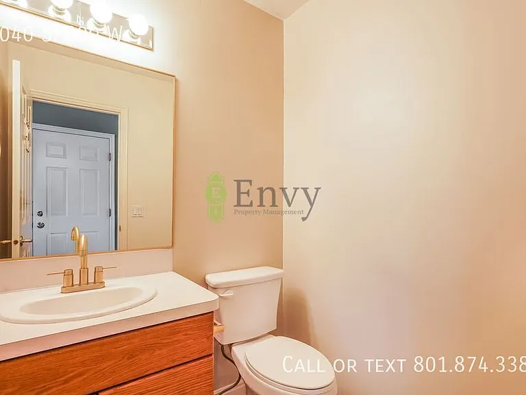 1040 S 800 W — Photo 21
