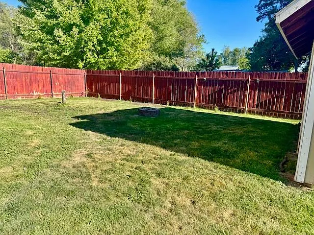 1131 SW Independence — Photo 40