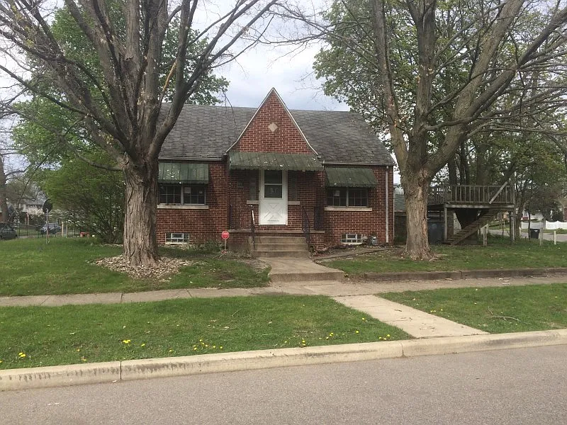 1001 N Meade St photo 1