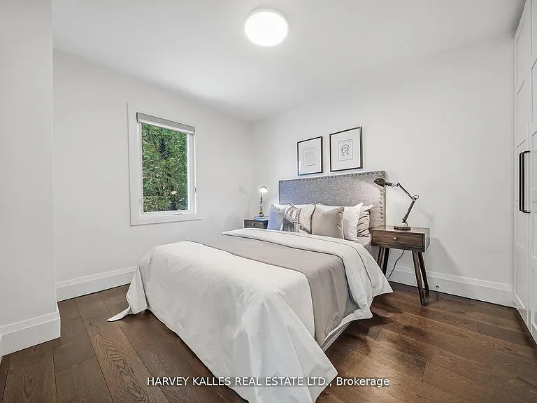 568 Northcliffe Blvd — Photo 17