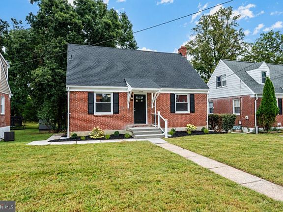 3rd image of 3719 Cedar Dr
