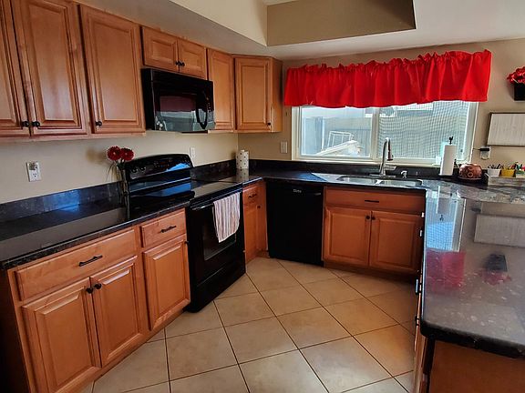 5th image of 11214 N 51st Dr