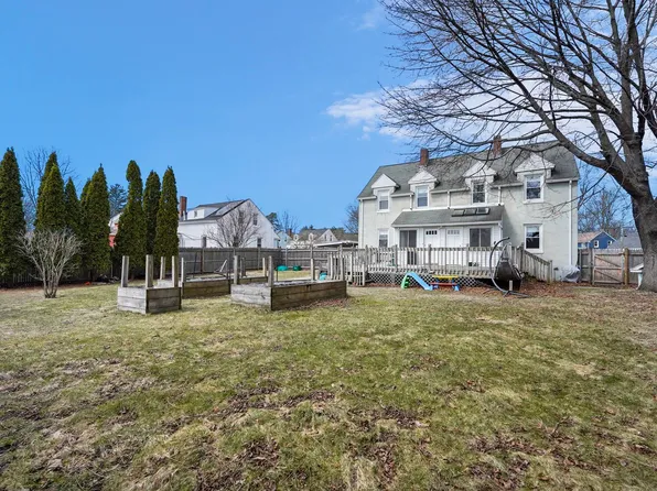 24 Grand Avenue, Nashua, NH 03060