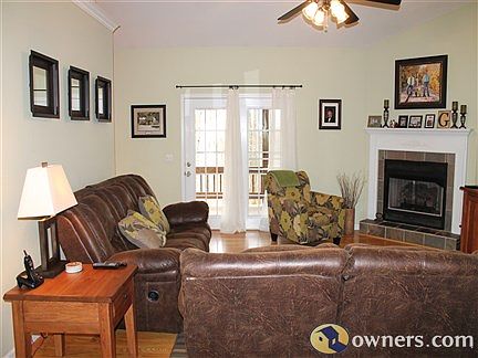 1st image of 851 Shady Oaks Dr