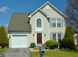 13 Surrey Dr, New Castle, DE 19720