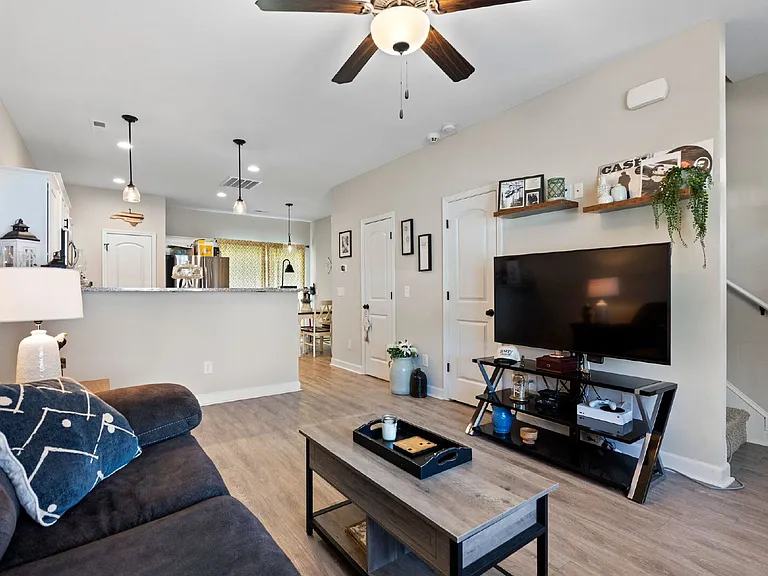 68 Catalina Cir — Photo 12