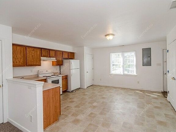 3rd image of 3202 1st Ave