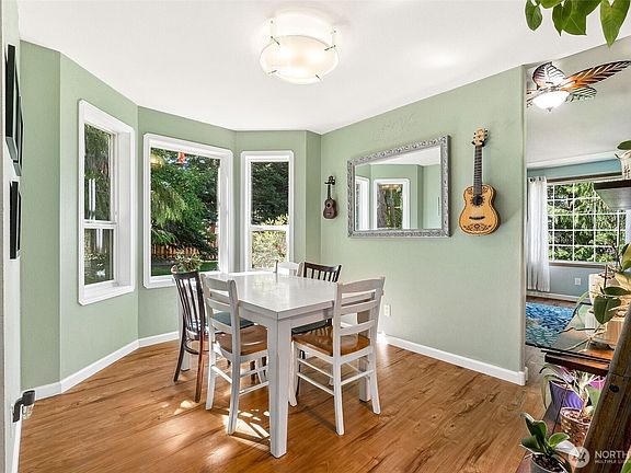 5th image of 7624 52nd Avenue E