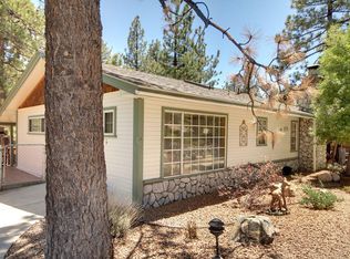 1054 Fawnskin Dr, Fawnskin, CA 92333
