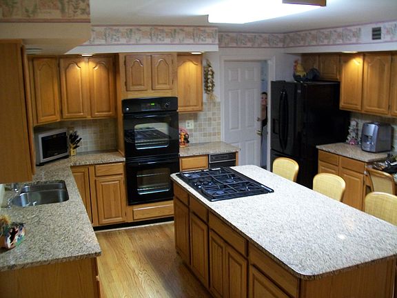 2nd image of 6221 Winslow Ct