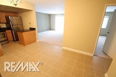 3rd image of 560 Lawrence Ave APT 307