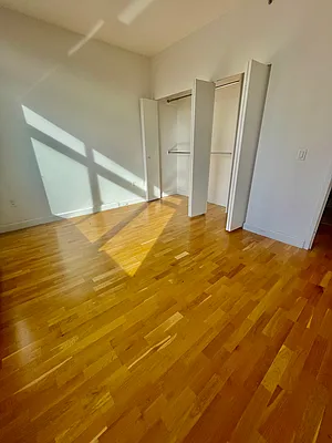 Rented by Cushman & Wakefield (Management) | media 257