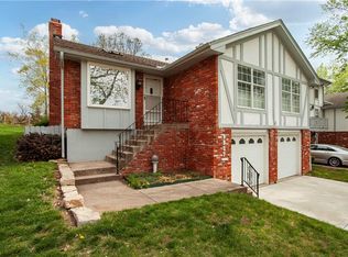 9937 Edelweiss Cir, Merriam, KS 66203