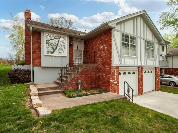 9937 Edelweiss Cir, Merriam, KS 66203