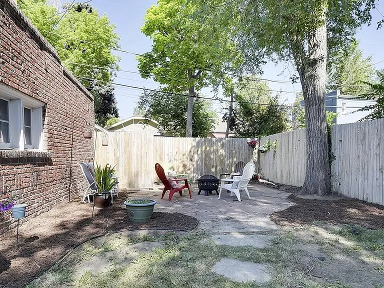 1548 Jackson St — Photo 18