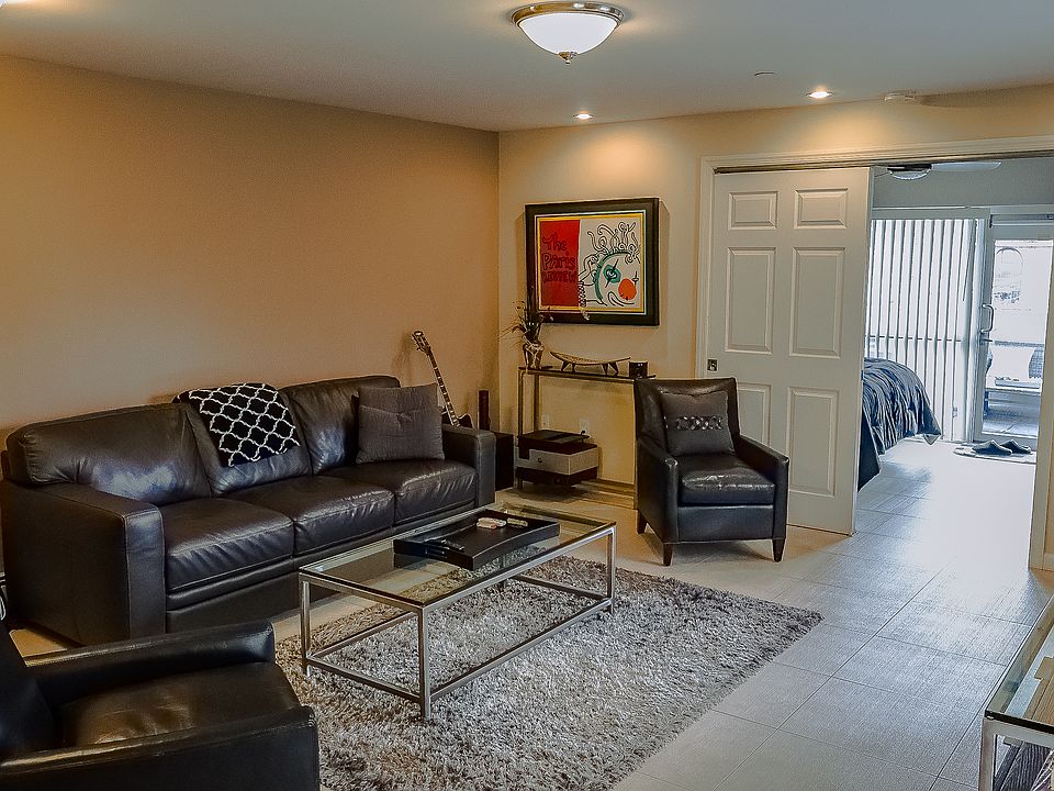 1st image of 2170 31st St APT 3R