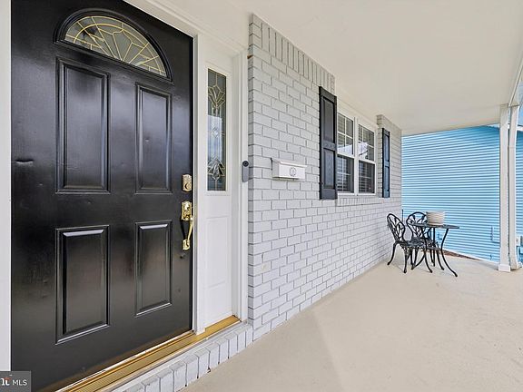 2nd image of 8406 Snowden Loop Ct